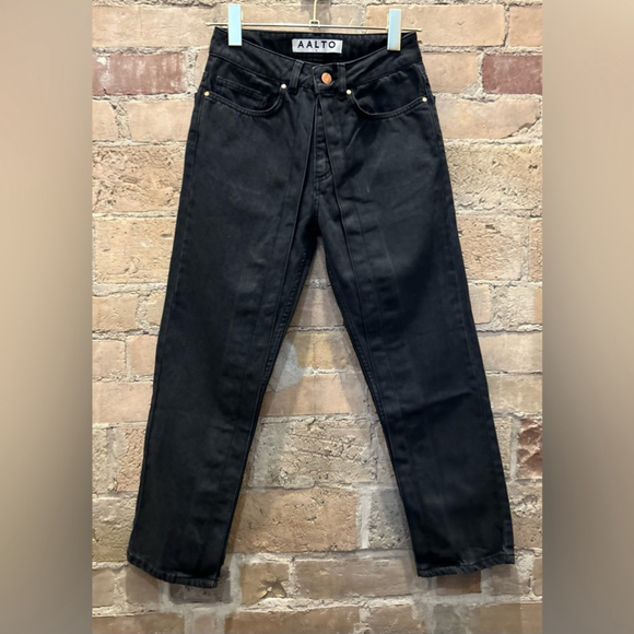 AALTO
Fixed Pleats Flared Denim jeans- Black Sz 34 - Picture 8 of 9